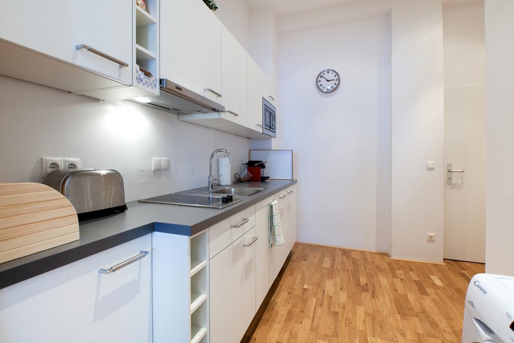 Apartment Theresiengasse Vienna Room photo