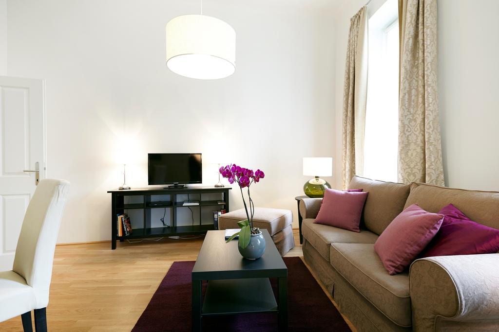 Apartment Theresiengasse Vienna Room photo